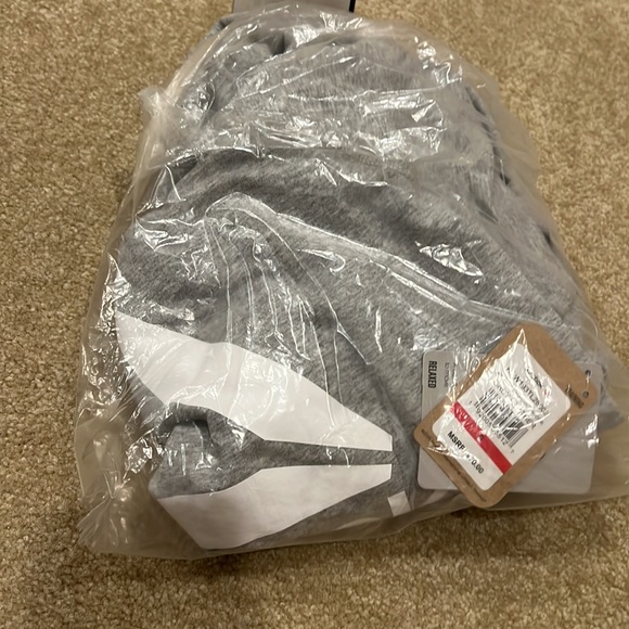 NWT Reebok Metro Popover Hoodie Small - Picture 5 of 6